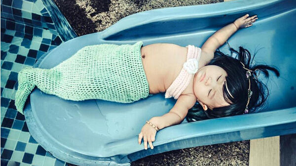 组图:“小小美人鱼”成网红 胖乎呆萌惹人爱 组图:“小小美人鱼”成网红 胖乎呆萌惹人爱