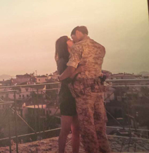 宋仲基宋慧乔《太阳的后裔》电视剧1-16集全集剧情至大结局