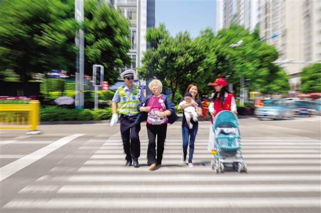 【头条下文字】【 交通管理挖潜增效 渝北治堵收获实效】