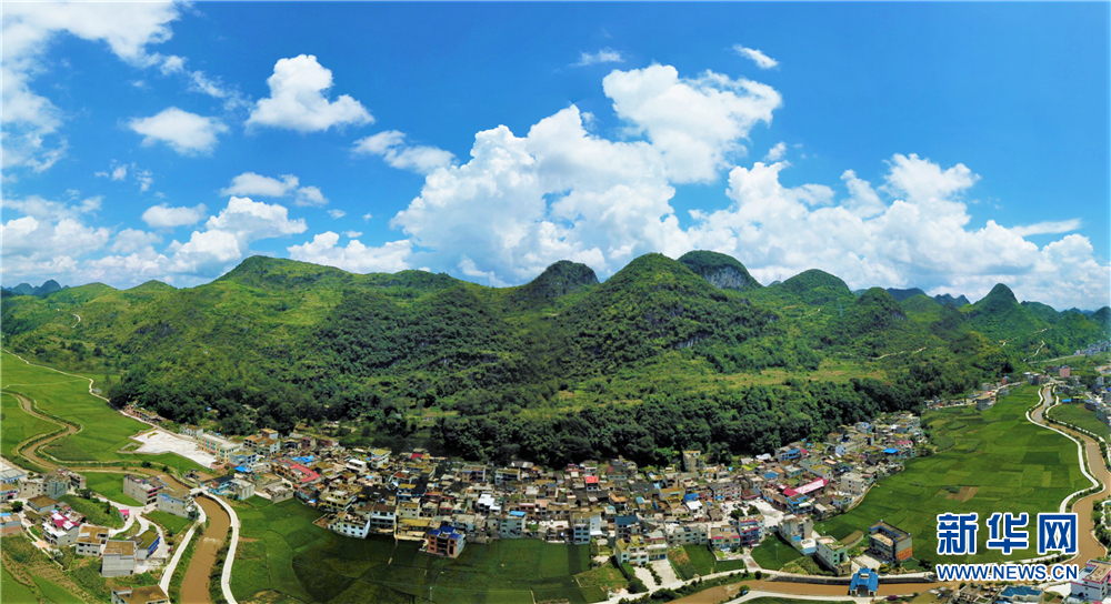 黔中腹地田园秋景美如画