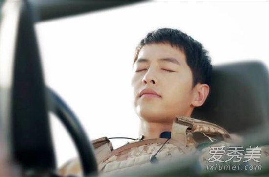 《太阳的后裔》宋仲基女朋友是谁?宋仲基资料背景