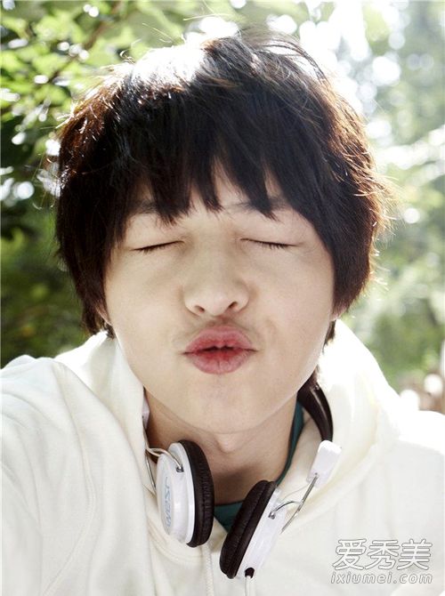 《太阳的后裔》宋仲基女朋友是谁?宋仲基资料背景