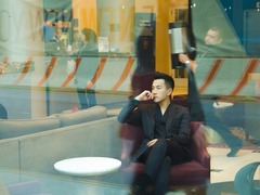 刘恺威纽约街拍 从容优雅尽显绅士品格