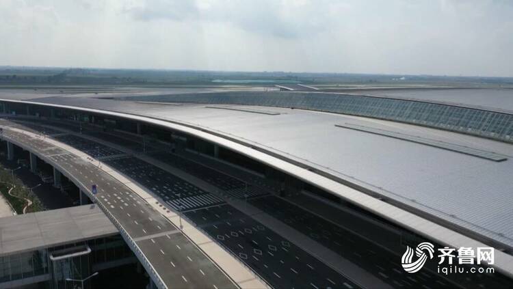 山东4651，起飞！青岛胶东国际机场顺利完成首航