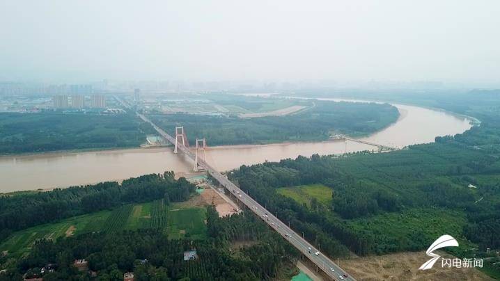 航拍｜齐鲁黄河大桥吊索安装完成 济南多条北跨桥隧工程进展完成7成