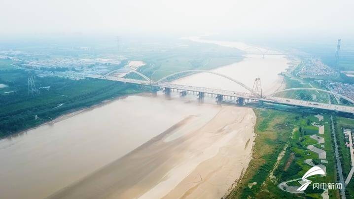 航拍｜齐鲁黄河大桥吊索安装完成 济南多条北跨桥隧工程进展完成7成