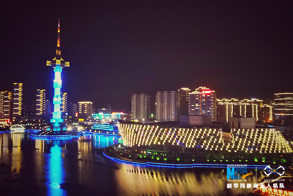 航拍都市夜童话 爱上盐城聚龙湖