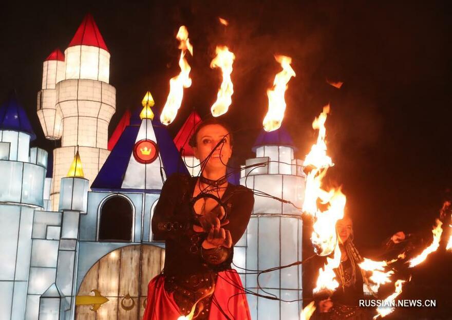 Фестиваль "Королевство волшебных огней" открылся в Минске_fororder_8