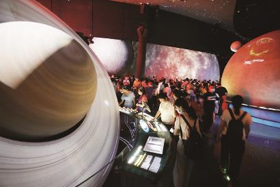 【圖説上海（圖）】上海天文館迎來公眾大客流