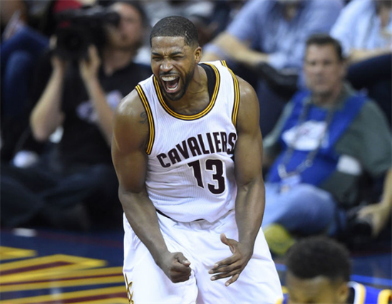 屋漏偏逢连夜雨!骑士铁人汤普森因伤缺阵3至4周