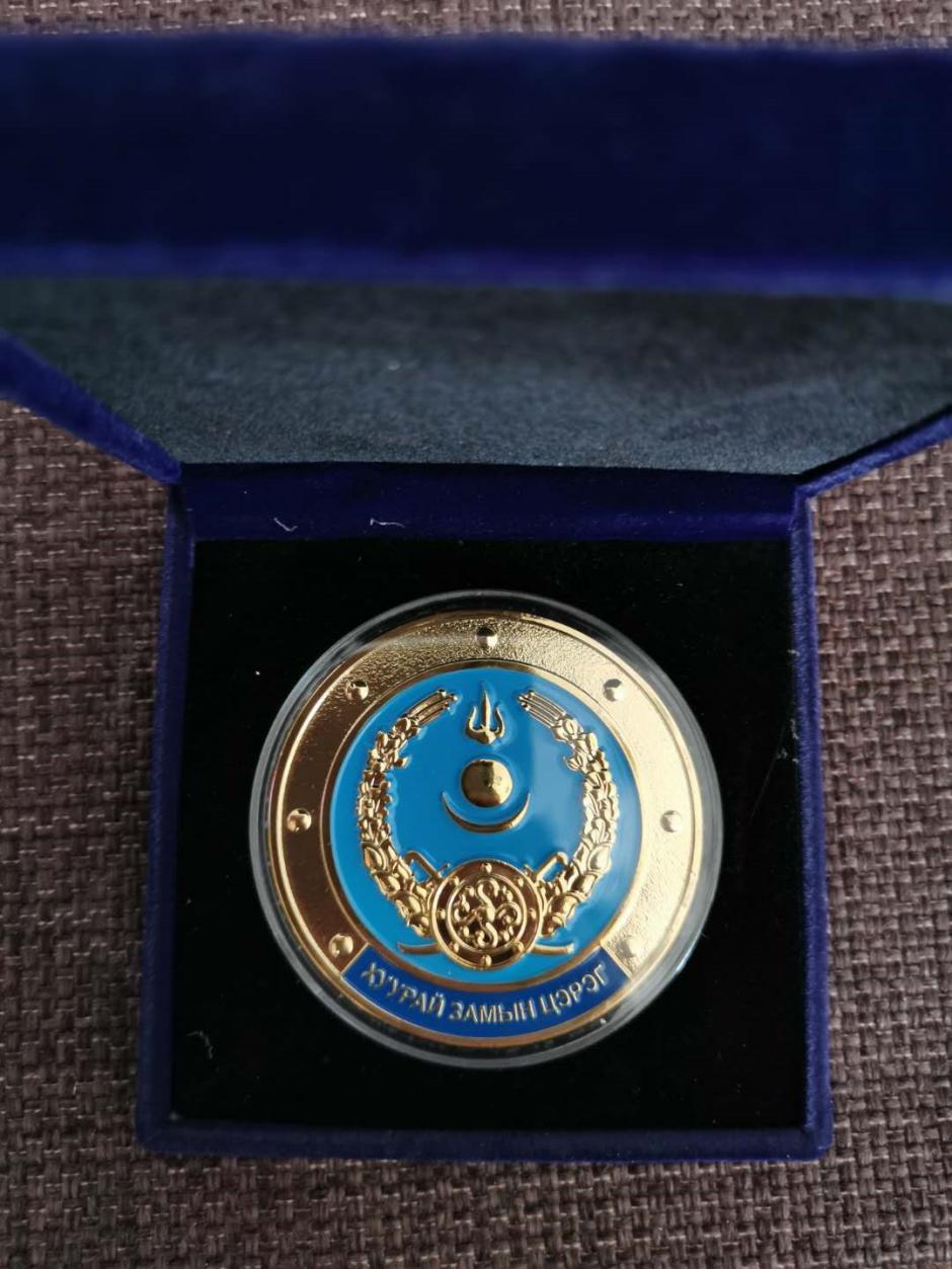 蒙古国国防部授予孙旭最高荣誉奖项“最高和平贡献奖”和陆军最高荣誉奖