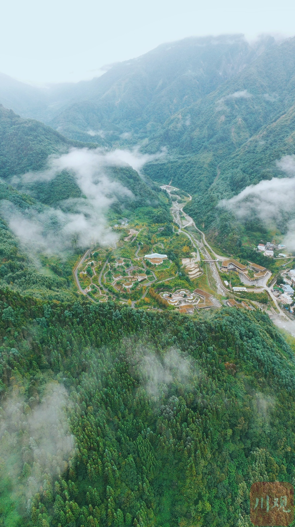 （中首）動如煙，靜如絮，秋後汶川山中雲霧繚繞