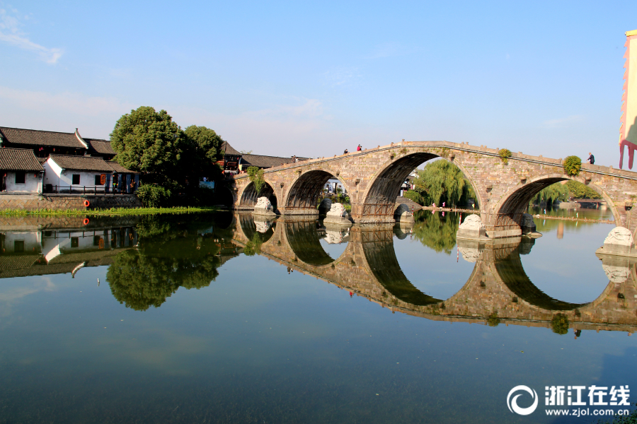 杭州塘棲廣濟橋--古運河上僅存的一座七孔石拱橋