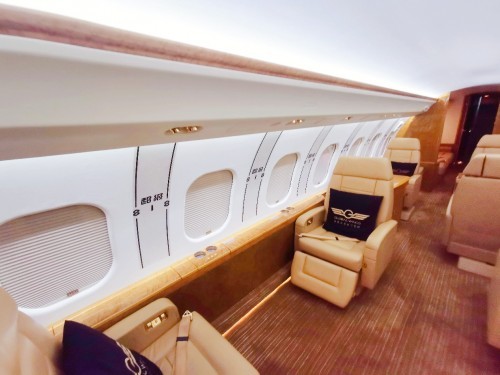 还是车圈会玩 易车千万豪机带你看车晚