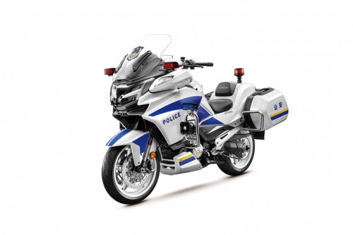 国产首款公升级警用摩托全球首发 春风动力再树行业新里程