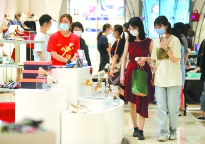 新模式促新消费成效显著 南京32家重点商企消费复苏明显