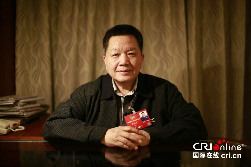 原台湾空军飞行员黄植诚委员国家在进步制度在完善