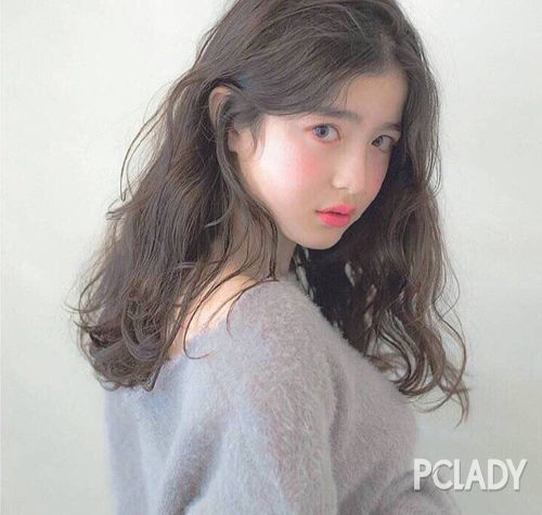 别羡慕混血萝莉啦 她们老得快这事我会说?