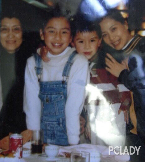 别羡慕混血萝莉啦 她们老得快这事我会说?