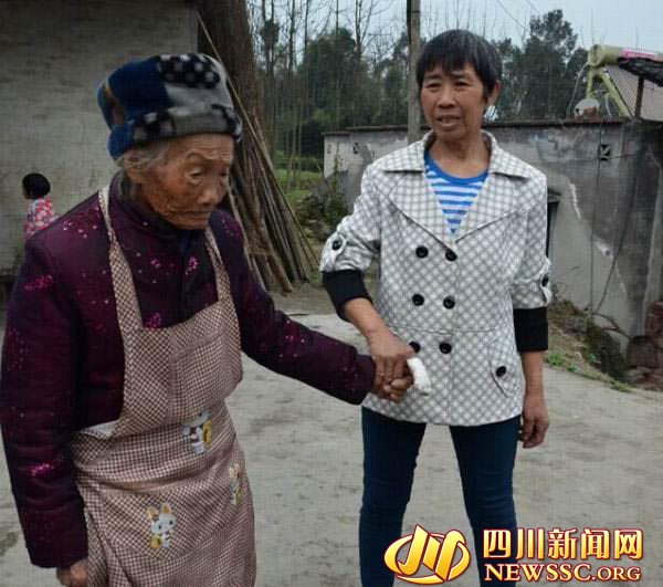 加媒：中国农村老人自杀率高 生活孤独压力大