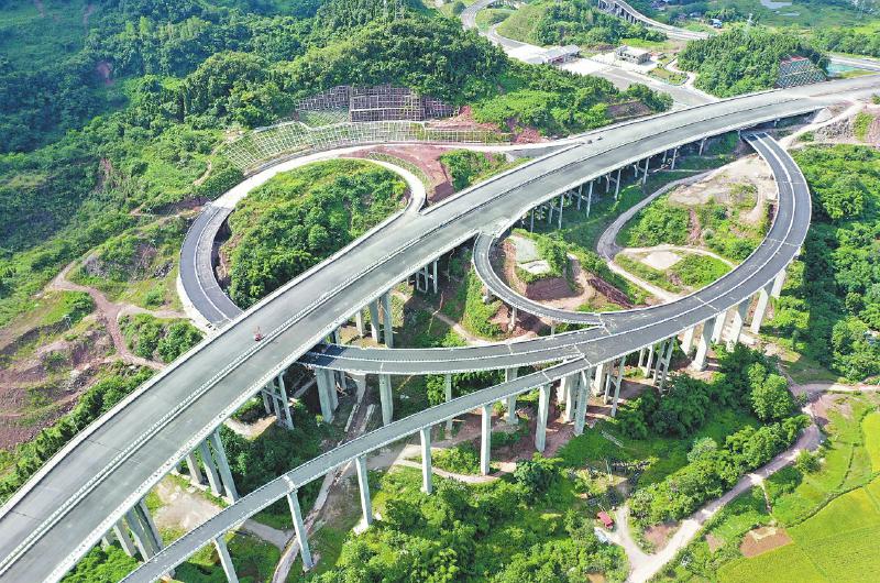 （中首）达州金垭机场展翅待飞