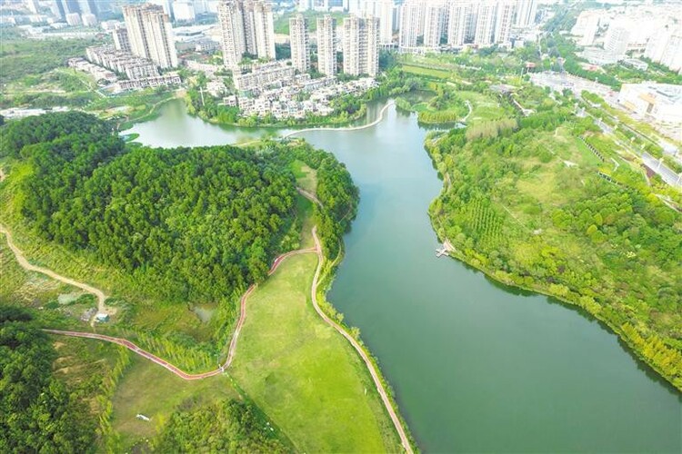 贵阳阅山湖公园享绿色周末