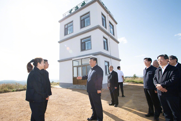 ​​​​​​​Pangulong Tsino, naglakbay-suri sa forest farm sa probinsyang Hebei_fororder_20210824XiHubei5600