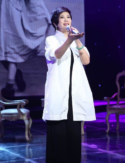 50岁杭天琪近照曝光 离婚后曾患抑郁症