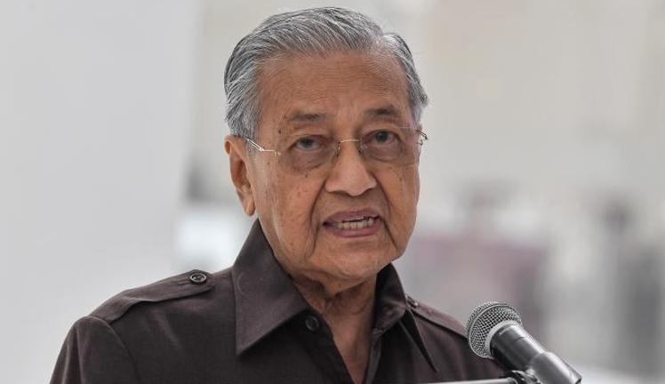 马来西亚前总理马哈蒂尔向国会提交对现任总理毛希丁不信任动议