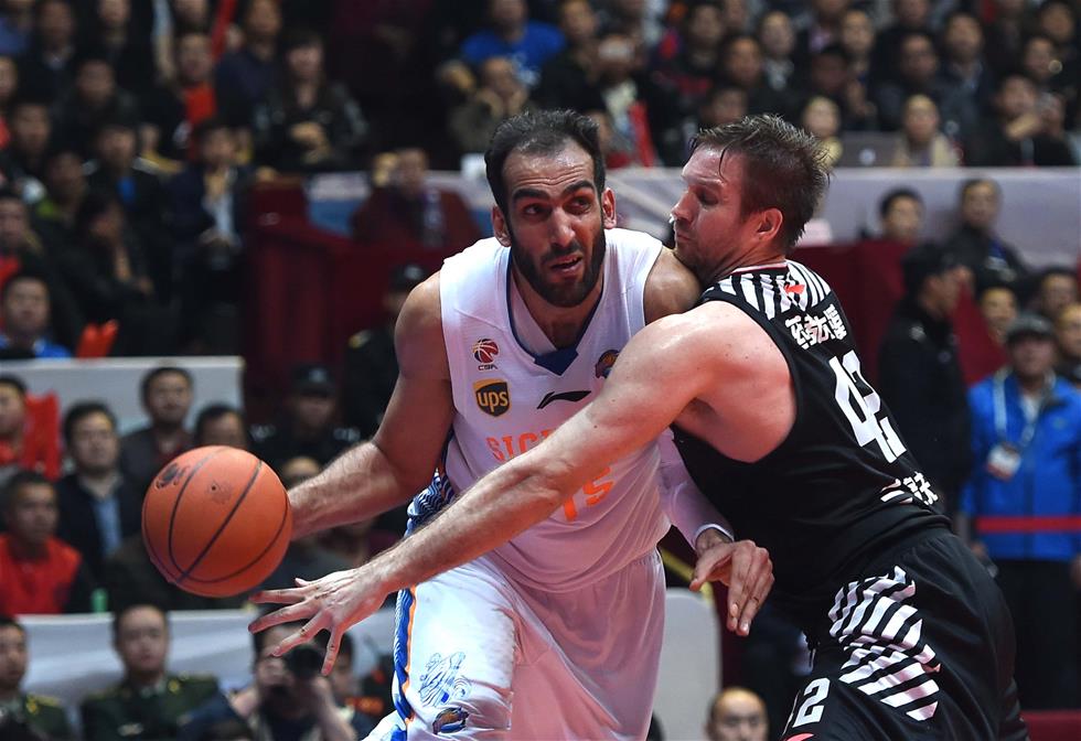 CBA总决赛第三场：四川战胜辽宁