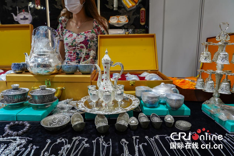 【东博会进行时】东博会老挝展区：红酸枝家具吸睛 咖啡茶叶受热捧_fororder_图片34