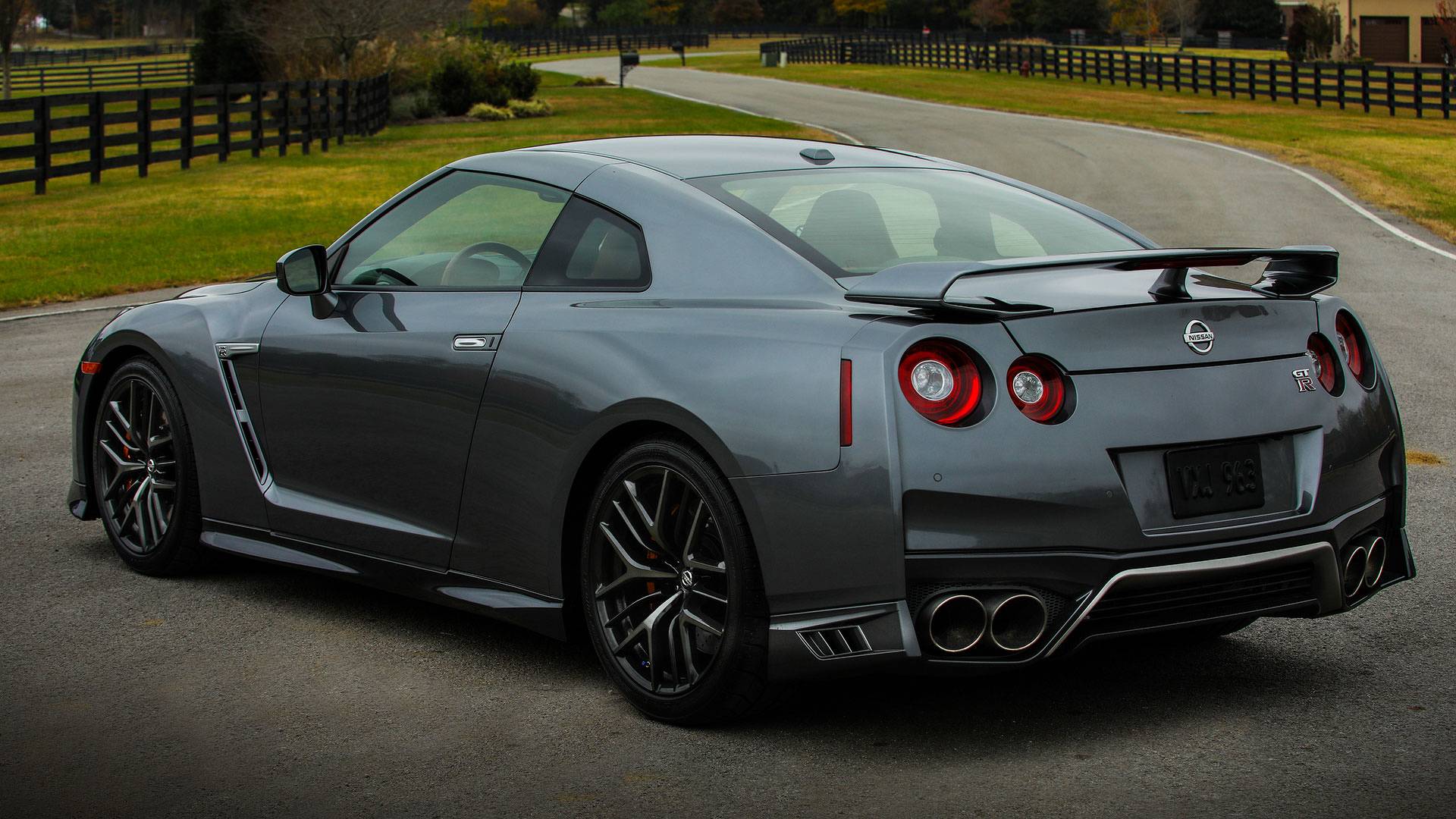 2018 nissan gt-r