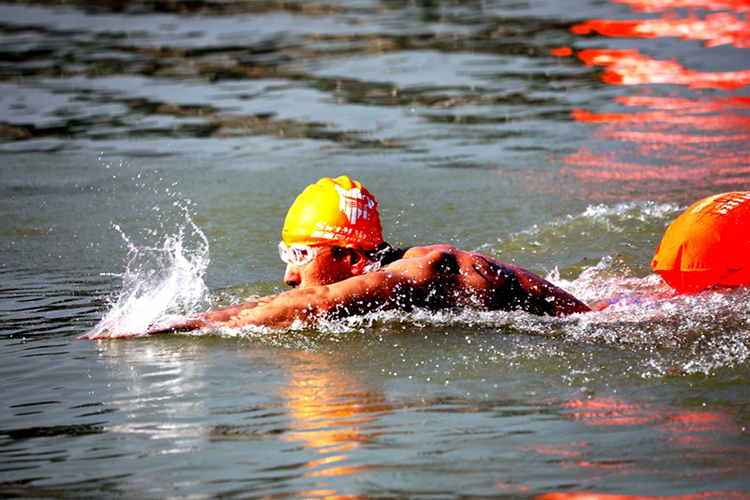 运动员奋勇拼搏 供图 广元市委宣传部