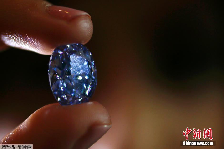 10.1克拉最大椭圆形鲜彩蓝钻将拍卖 估价超2亿港币