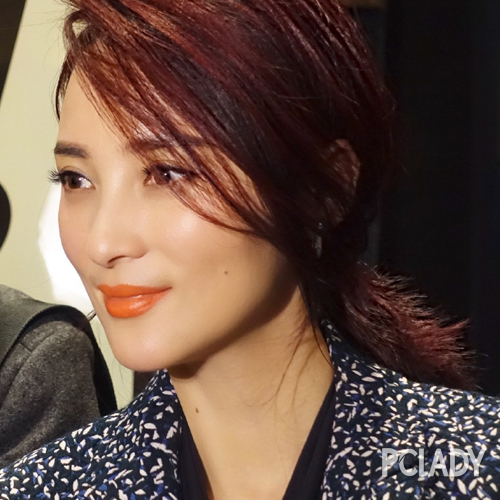 蒋勤勤整成街拍网红脸 曾经的古装美人去哪了?