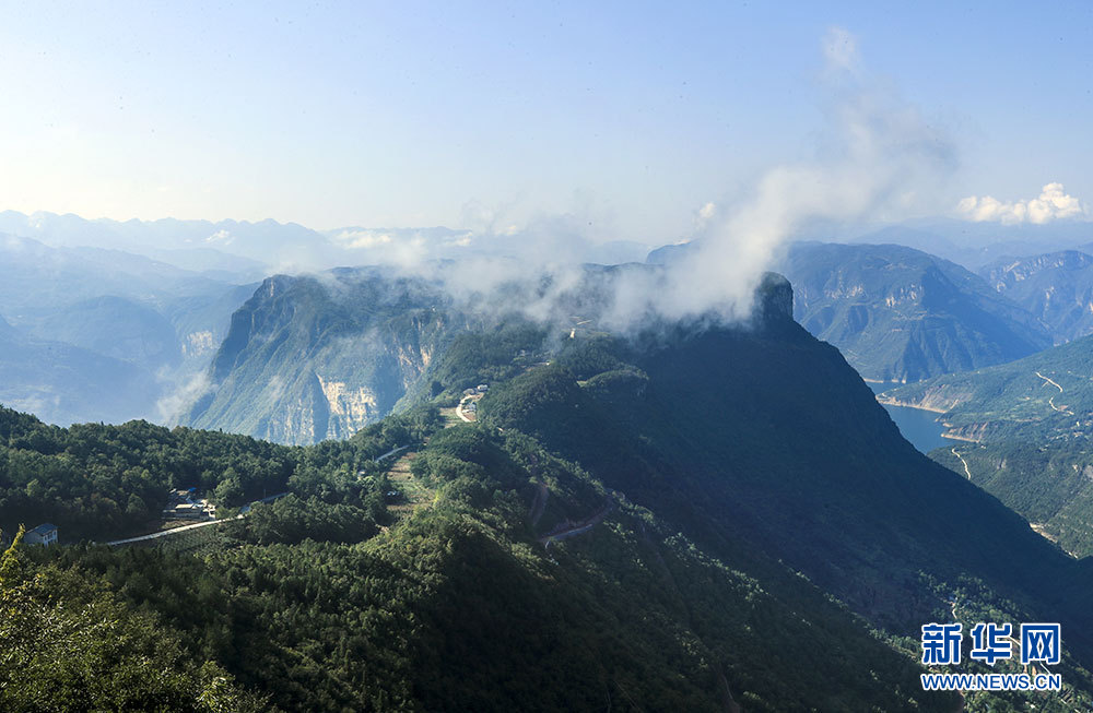 湖北巴東：武落鐘離山磅薄大氣