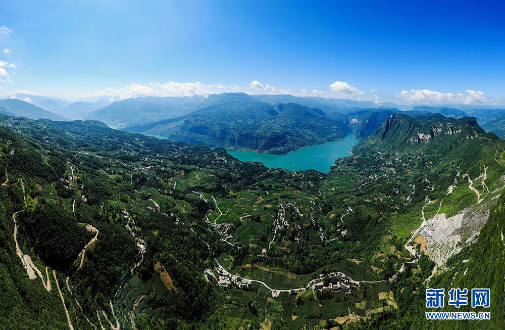 湖北巴东：武落钟离山磅礴大气