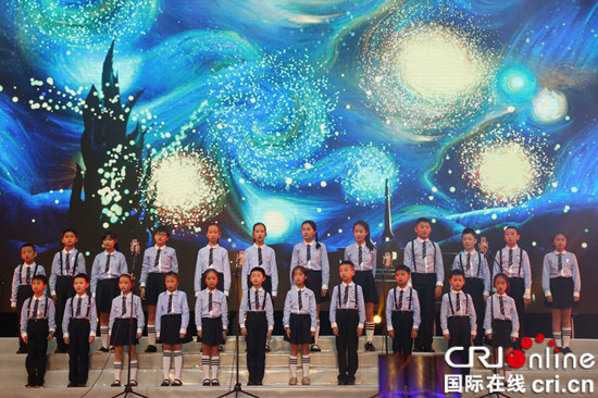 已过审【CRI专稿 列表】重庆邮电大学移通学院迎新晚会盛大开幕