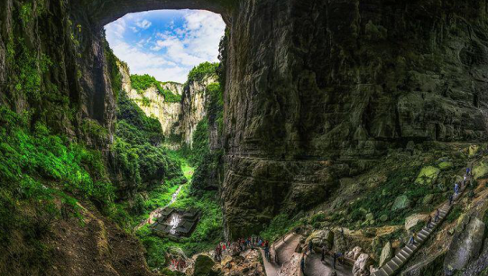 OK【急稿】【重慶武隆區委宣傳部供稿】重慶武隆區長將直播帶貨 5月10日邀你看美景品美食