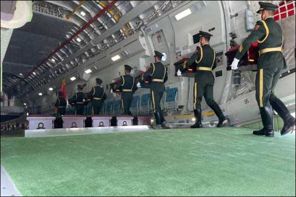 จีนกับเกาหลีใต้จัดพิธีส่ง-รับมอบกระดูกทหารอาสาจีนครั้งที่ 8_fororder_20210902zh5