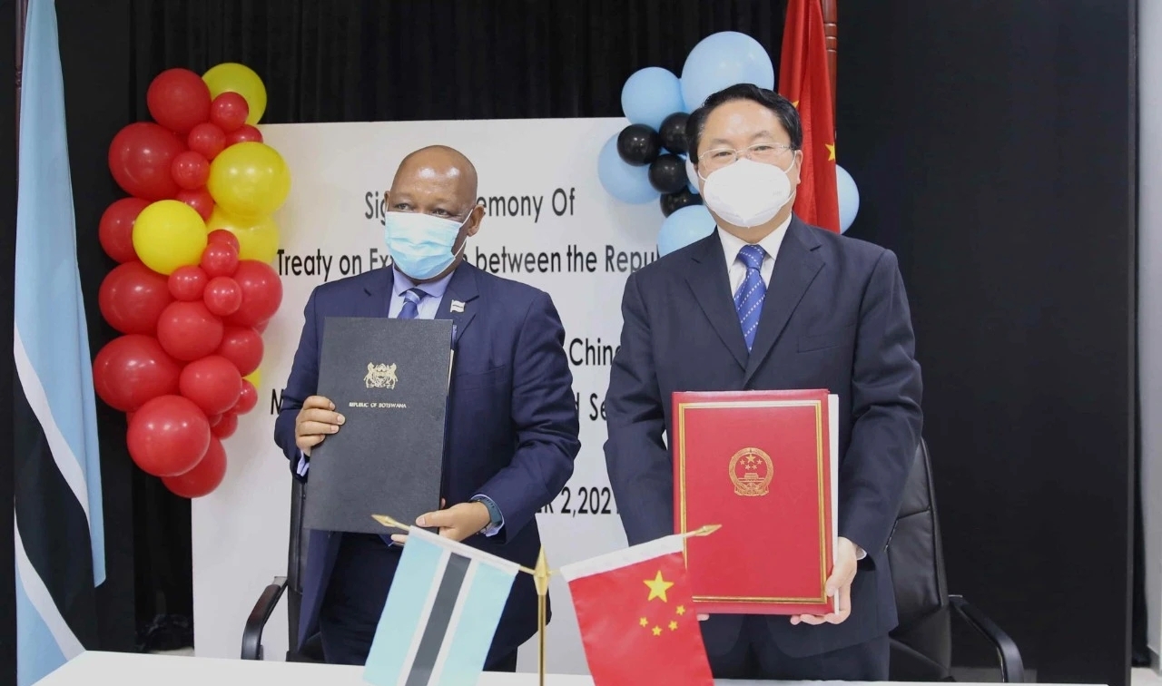 中博引渡条约的签订是双方开展司法执法合作的里程碑,将为