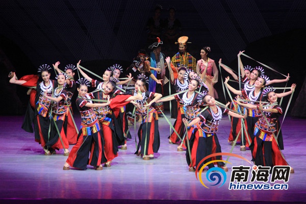 海南民族舞劇《黃道婆》福建泉州上演 觀眾集體鼓掌叫好