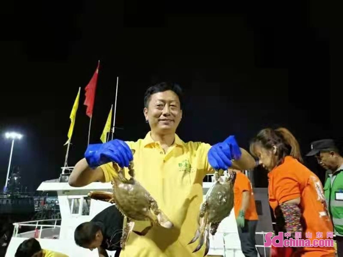 “幸福开海”捕蟹忙 探访青岛本地螃蟹上岸过程
