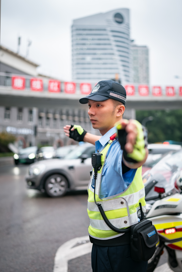 【原创】重庆渝中渝警骁骑辅警秦皋源：用汗水守护平安 让青春闪亮梦想_fororder_2