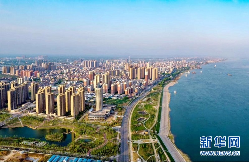 湖北宜昌：峡江镶绿边 城市“美了颜”