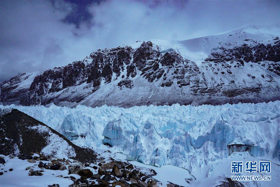 天外来“冰”：壮观的珠峰东绒布冰川