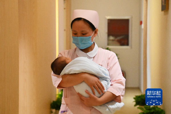 一位母婴护理师的中秋“云团圆”