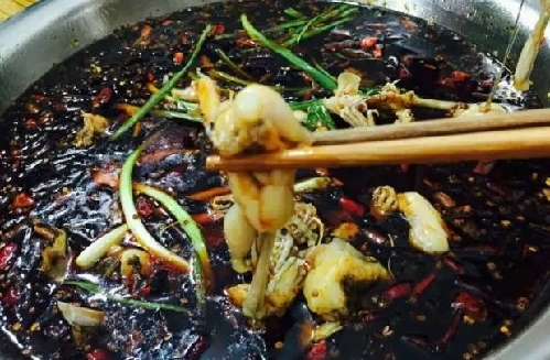 【食在重庆　图文】重庆人爱吃的火锅都在这里了 快来看看