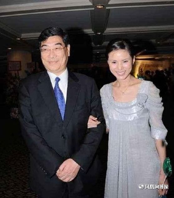 李若彤惨遭抛弃内幕:曾帮富商男友偿还亿元债务