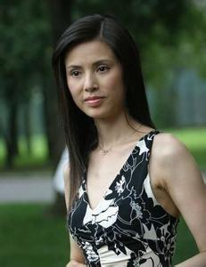 李若彤惨遭抛弃内幕:曾帮富商男友偿还亿元债务